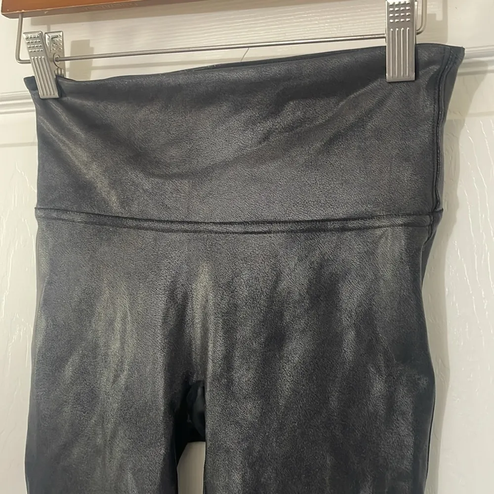 SPANX Faux Leather Leggings Tummy Control Contoured Power Waistband Stomach - Image 6