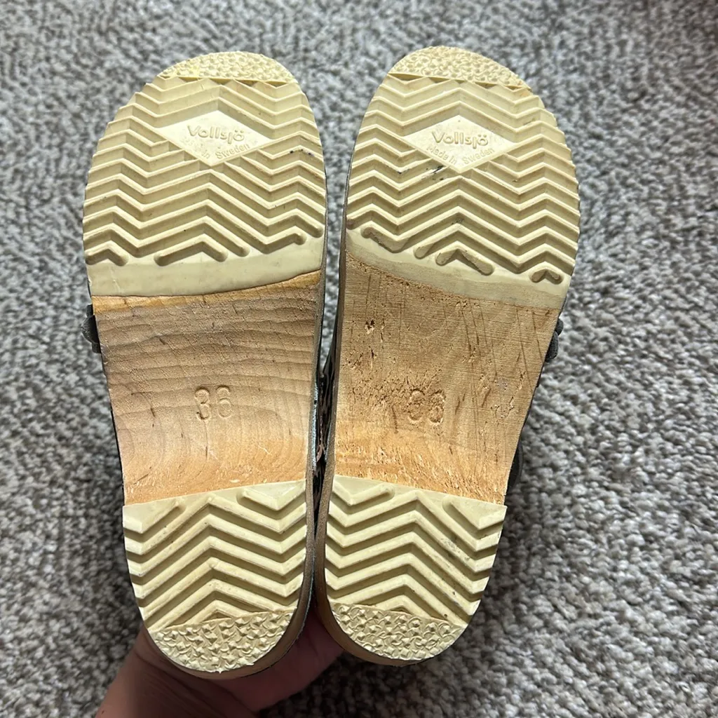 Leopard Print Women's Mules with Pink Flower Accent Brown Size 5 - Image 3