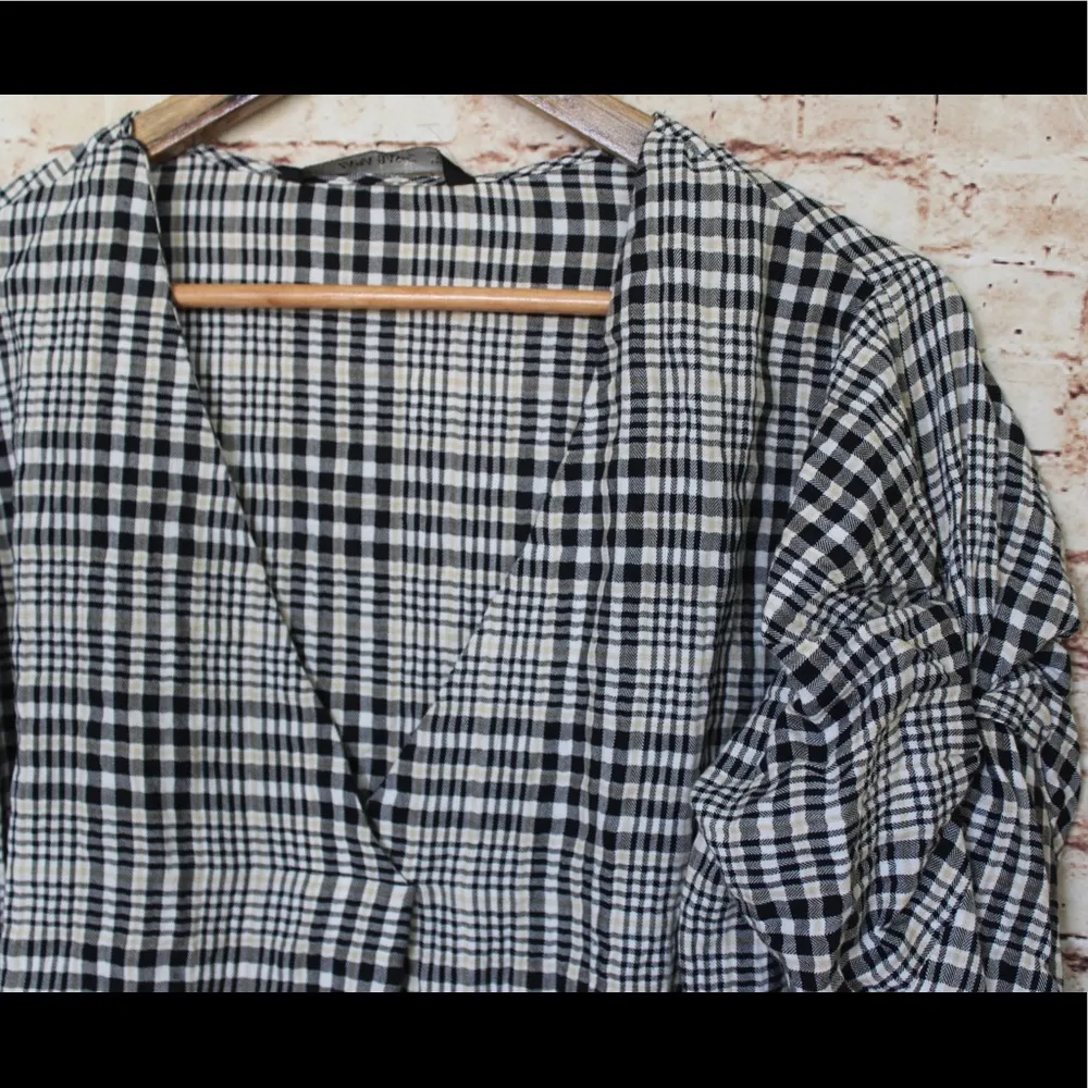 Zara Basics | Gingham style puff sleeve blouse - Image 2