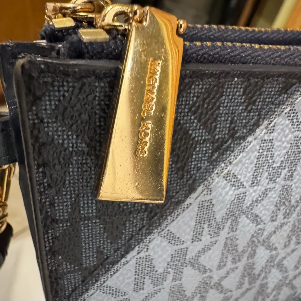 Michael Kors MICHAEL  Jet Set Double Zip wallet Navy Multi Adele Color-Block Logo - Image 2