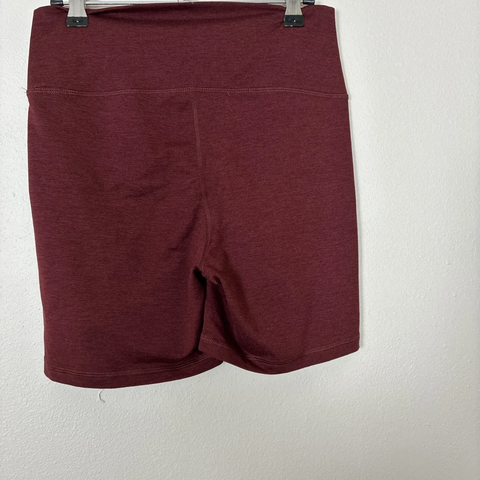 Old Navy Cloudcomfy Extra High Rise Exercise Shorts Women's Size Medium (C17) - Image 2