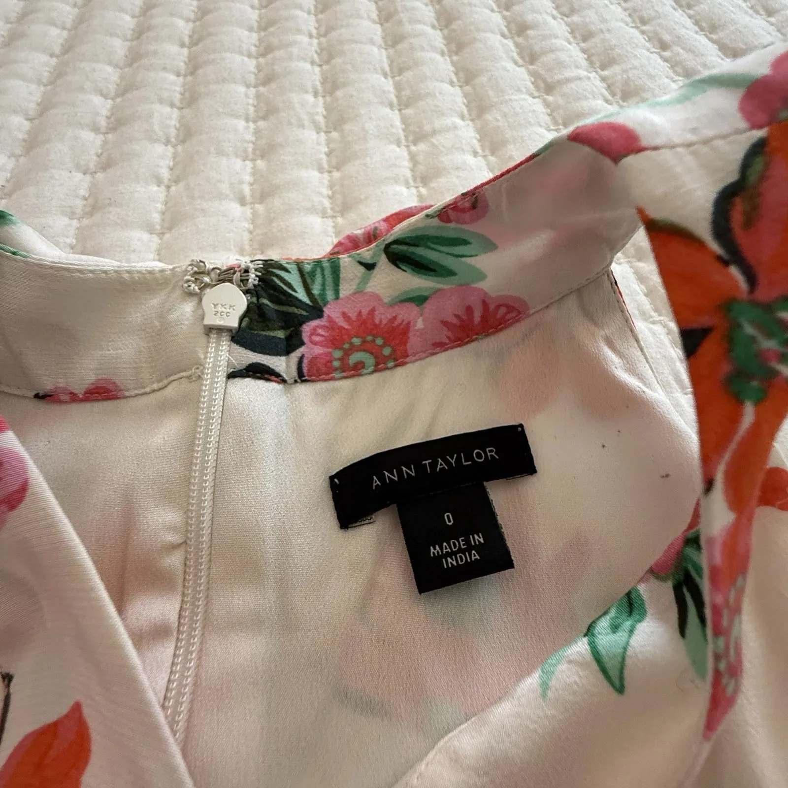 Ann Taylor White Floral Halter Top Bow Back Dress Sz 0 - Image 2