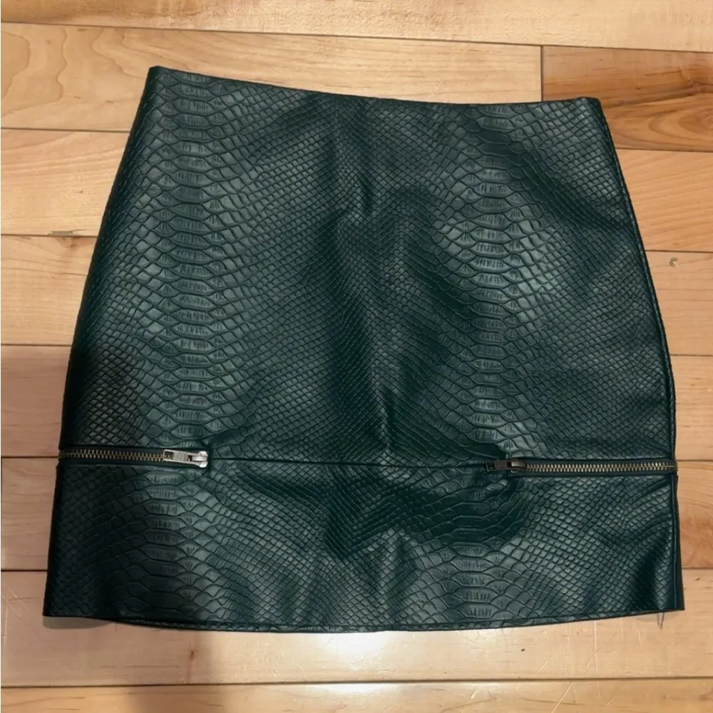 LOVERS AND FRIENDS GOOD TO BE BAD MINI SKIRT - Image 3