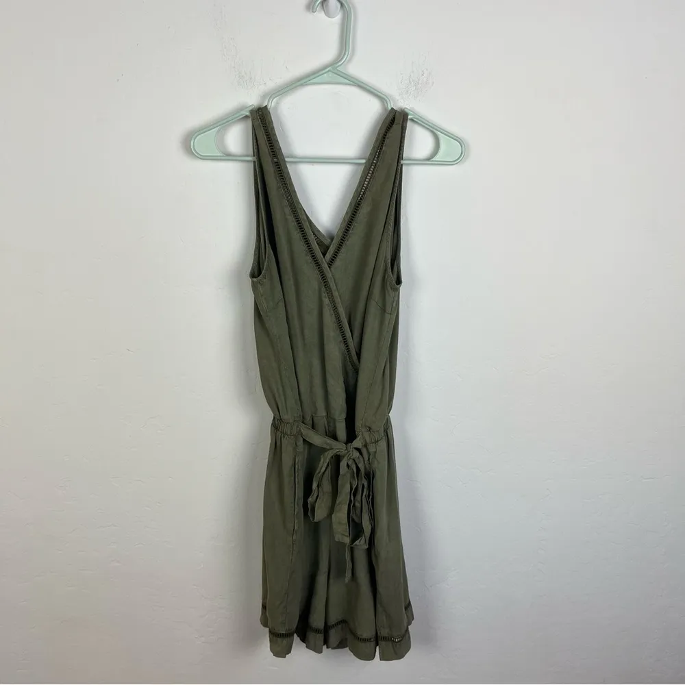 Anthropologie Cloth & Stone Burlingame Romper - Image 2