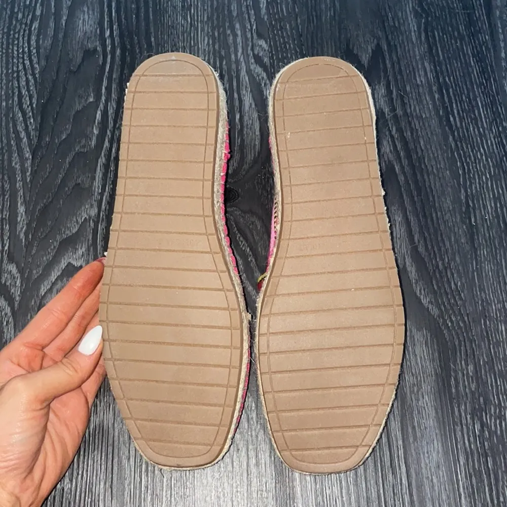 NWOT CHELSEA & VIOLET Espadrille Slip On Shoes Size 8.5 - Image 2