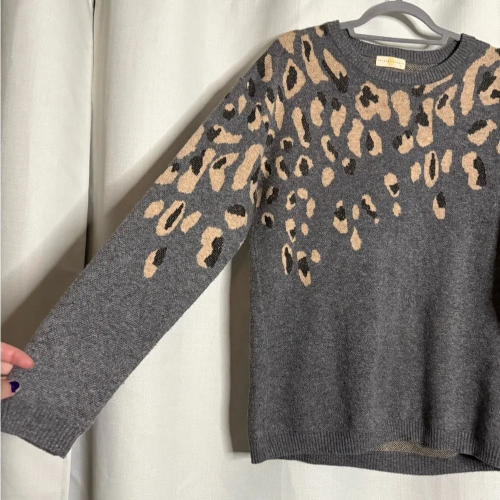 Anthropologie Chrysanthemum Grey Tan Cheetah Print Wool Blend Sweater Small - Image 4