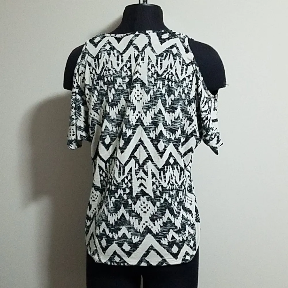 Stetson  Cream & Black Cold Shoulder Aztec Top (S) - Image 3