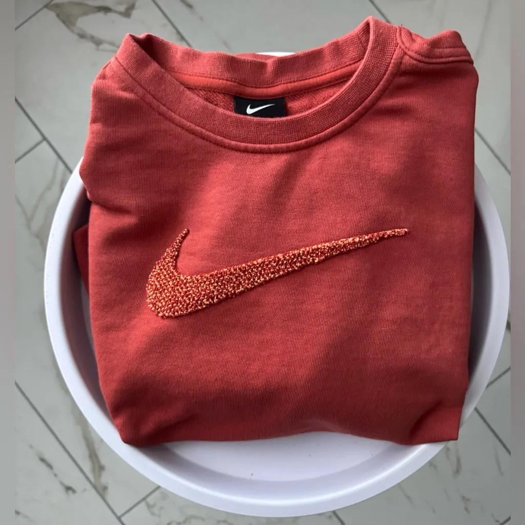 Nike Women’s Dri-FIT Get Fit Crewneck Sweatshirt (Style DJ0774-895) Size XS EUC - Image 2