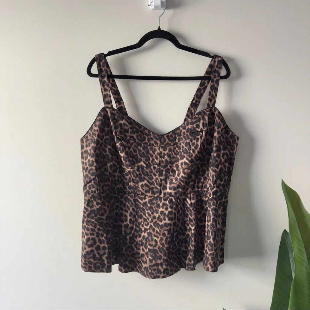 Torrid Sweetheart Cami On the Prowl Leopard Chocolate Top Tank Sleeveless Peplum Brown Size 3X - Image 4