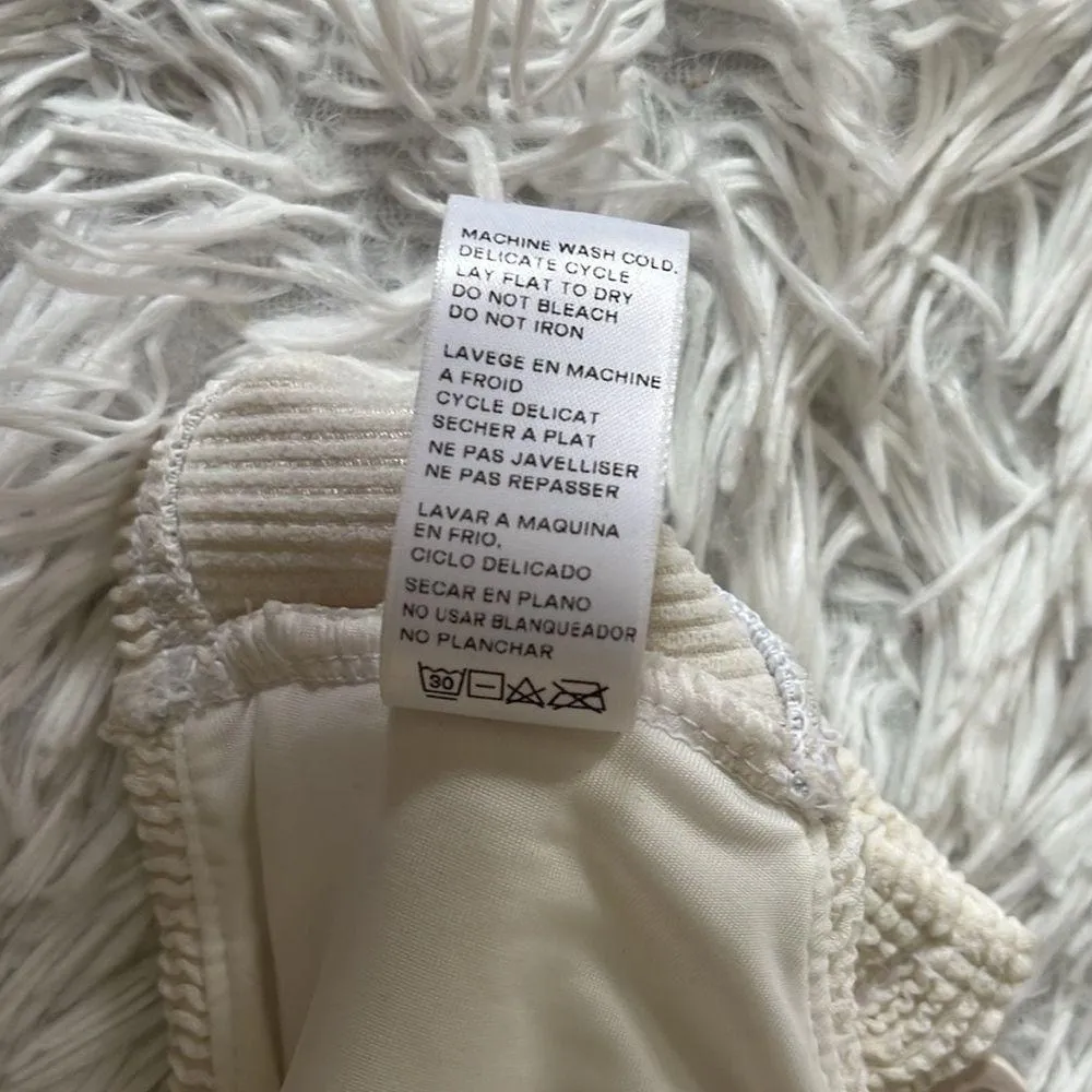 New Good American Women’s Always Fits Twist Bikini Top in ivory size Small - Image 7