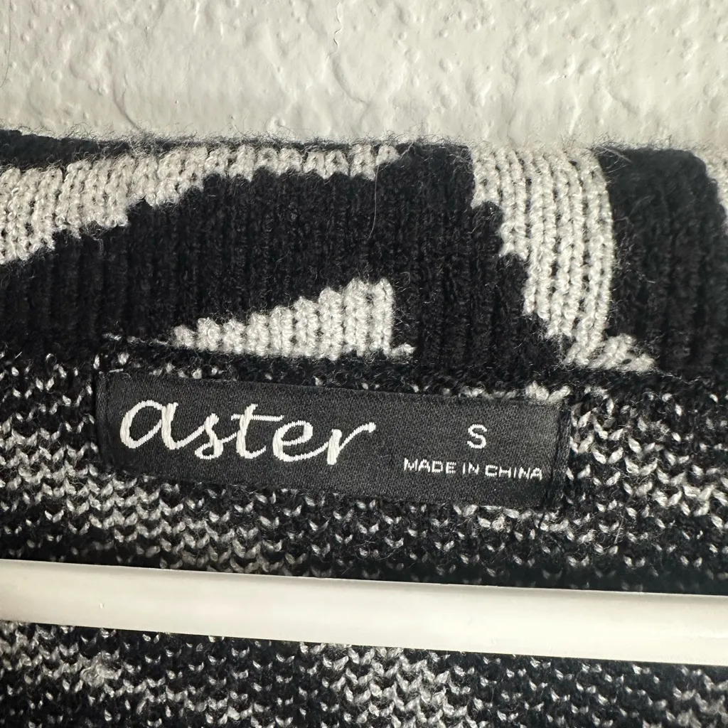 Revolve Aster the Label swirly zebra print long sleeve - Image 3