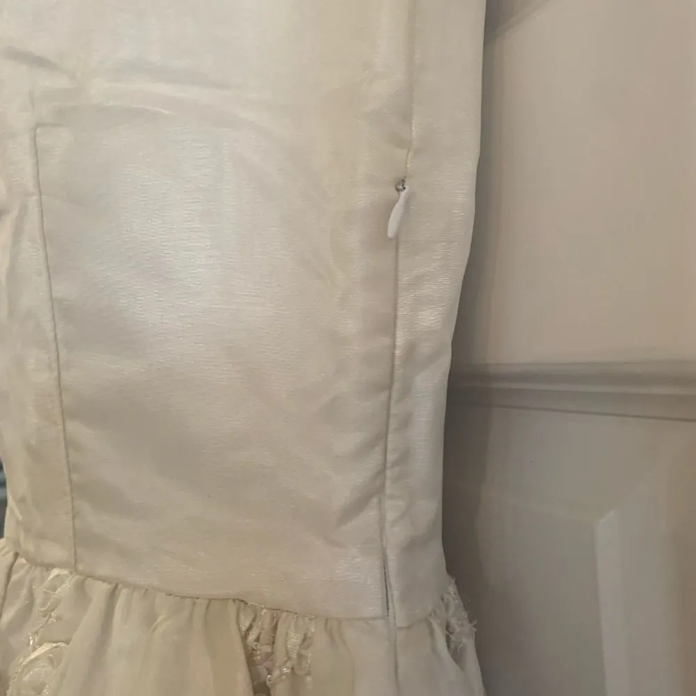 Custom Vintage Inspired Wedding Dress White Size M - Image 3