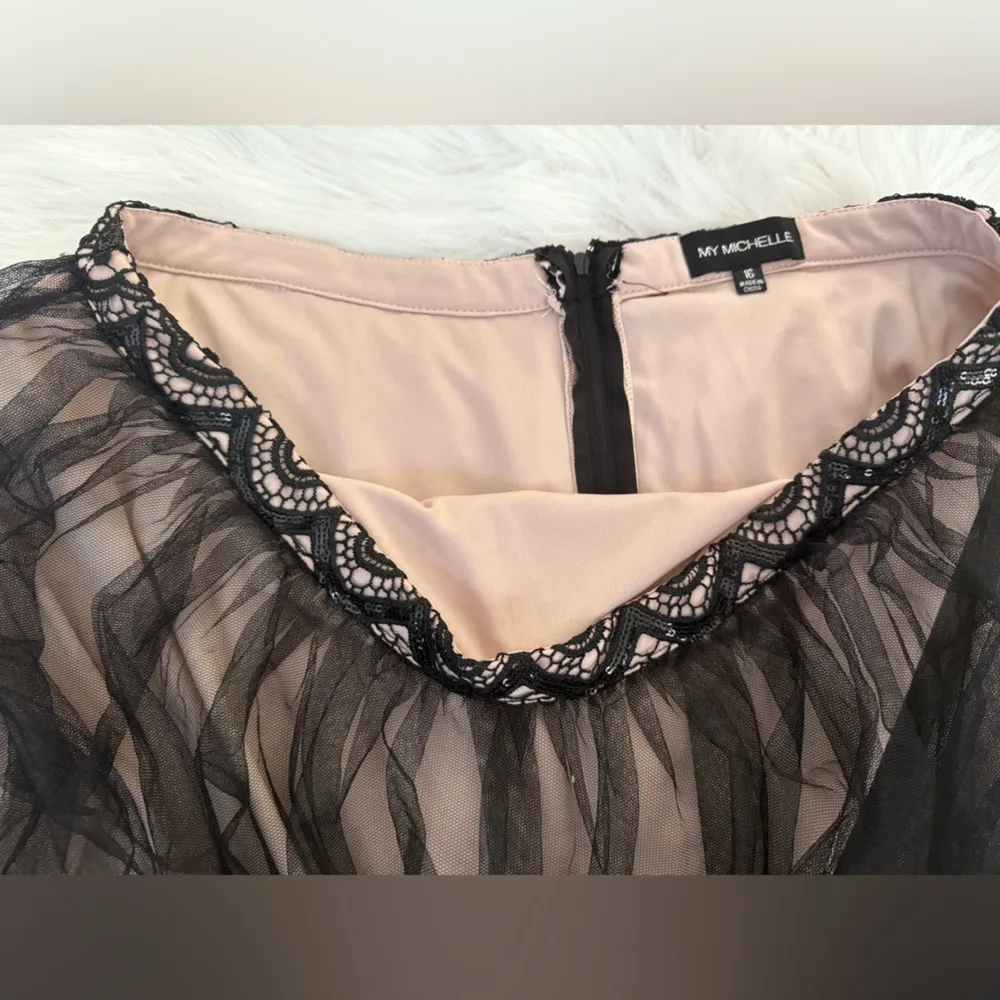 🎄My Michelle Lace Overlay Skirt - Image 5