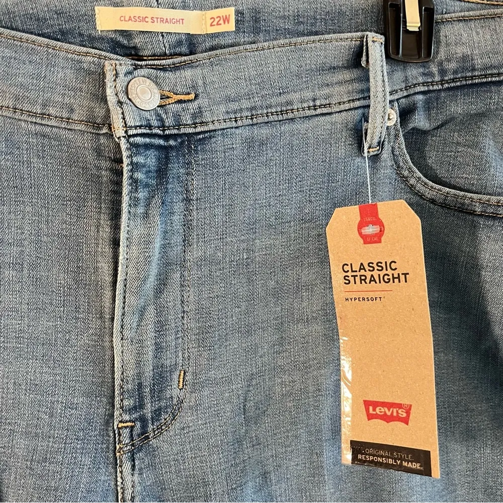 Levi’s Jeans Classic Straight Leg Sculpt Hypersoft Women’s Jeans Sz 22W NWT - Image 4