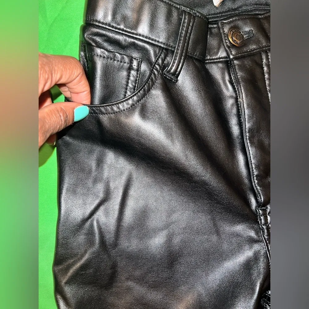 Abercrombie&Fitch Faux Leather 90s Relaxed Jean Ultra High Rise Pants size 25/0S - Image 5