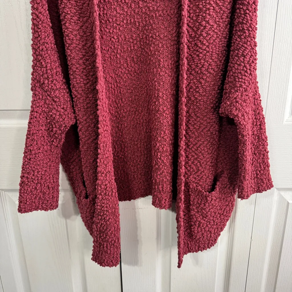 Umgee red popcorn knit ope front cardigan size medium - Image 3