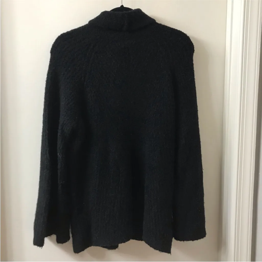 Theory  Moving Rib Boucle Turtleneck Size Medium - Image 3