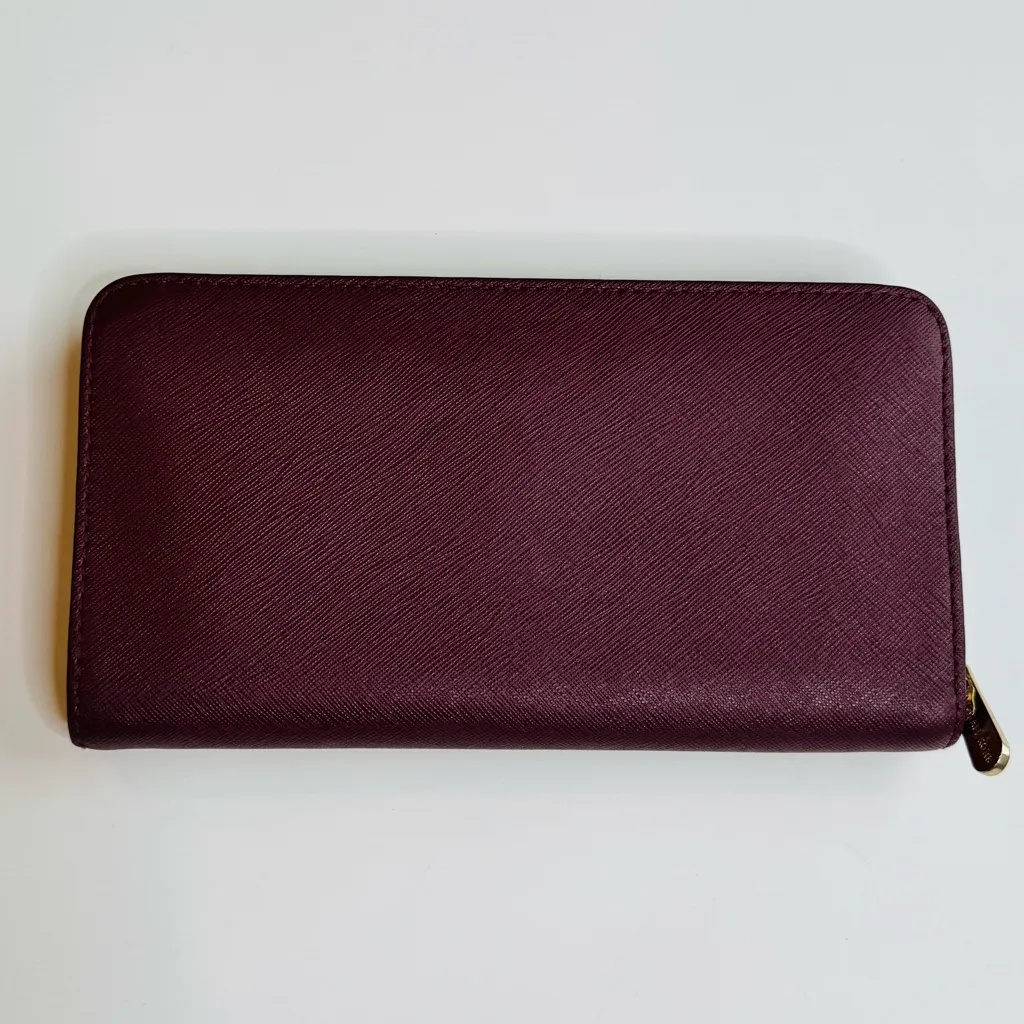 Michael Kors Hamilton Traveler Lg Zip Around Wallet Saffiano Leather Plum w Gold - Image 4