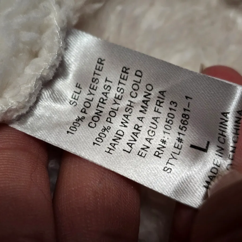 Andrée by Unit White Camo Contrast Collar Oversized Sherpa Pullover Size Large - Image 7