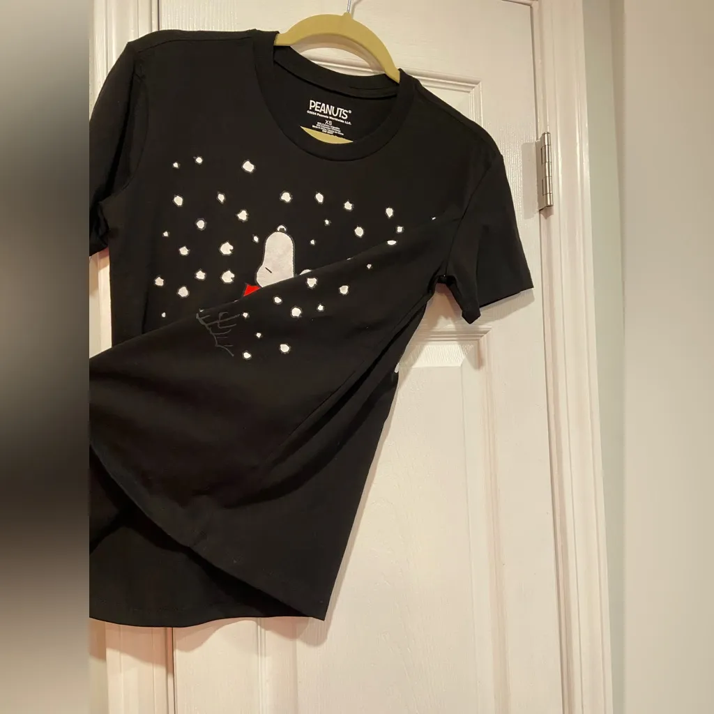 NWOT Peanuts Size XS Black Snoopy Graphic Tee Shirt Only Morning Person On Xmas - Image 5