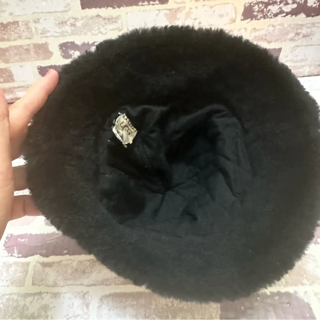 UGG Women's Black Dark Bucket Hat - Image 5