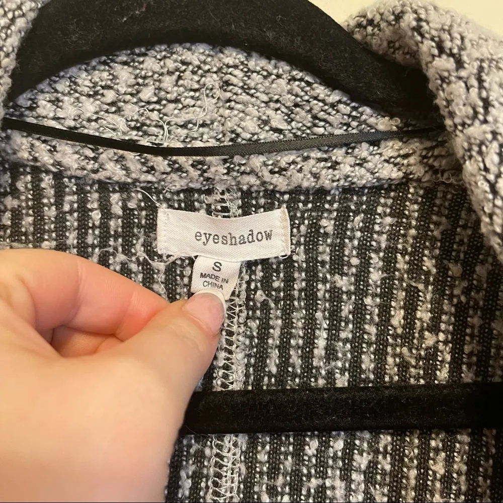 Eyeshadow Gray Open Front Textured Cardigan Size Small - Image 5