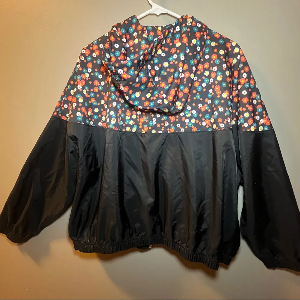 Nike Floral Heritage Woven Jacket Women's Size S - Image 3