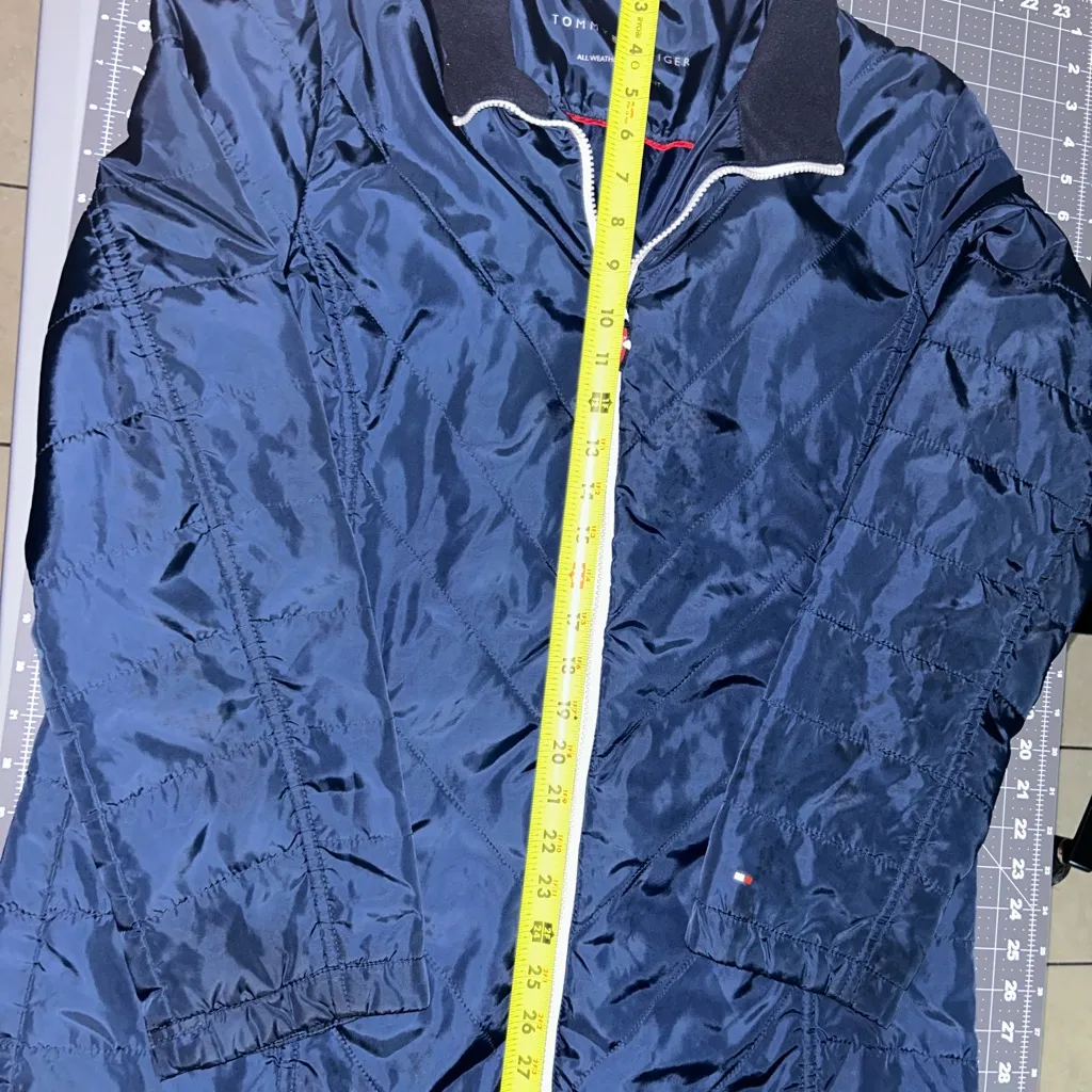 Tommy Hilfiger Navy Windbreaker with White Accents - Image 5