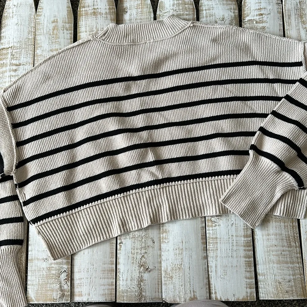 Free People Women’s Striped Cropped Sweater Size M - Image 6