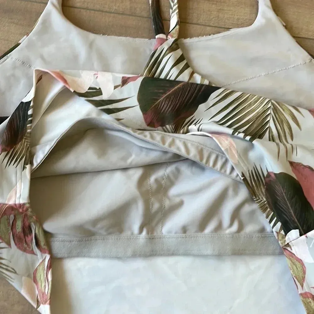 4/$25 Old Navy Light Support PowerSoft Longline Sport Bra Tropical Print Sz 3X - Image 7