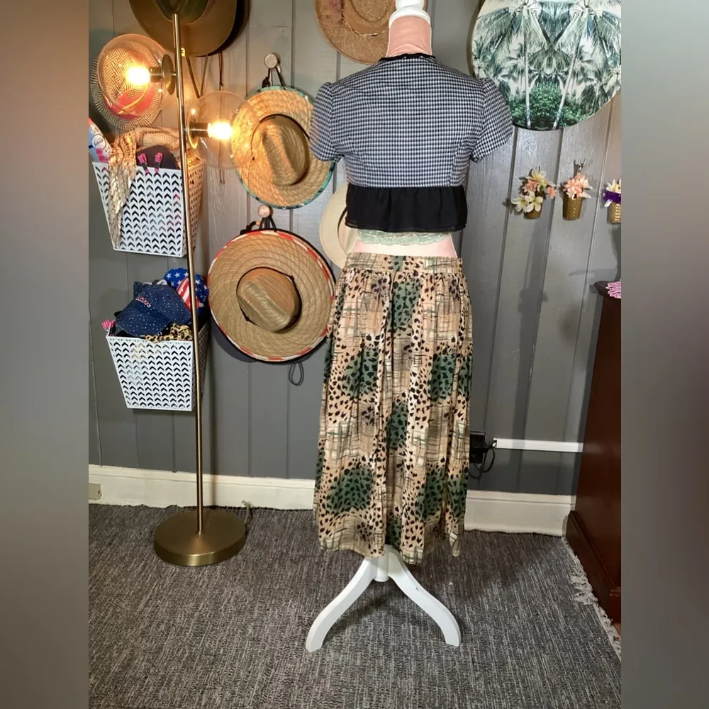 Vintage 90’s Kathie Lee Green & Tan Leopard Print Large Skirt - Image 9