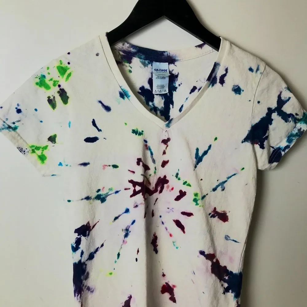 Gildan T Shirt Womens Multicolor Extra Small Trendy Tie Dye Festival V-Neck Tee - Image 8