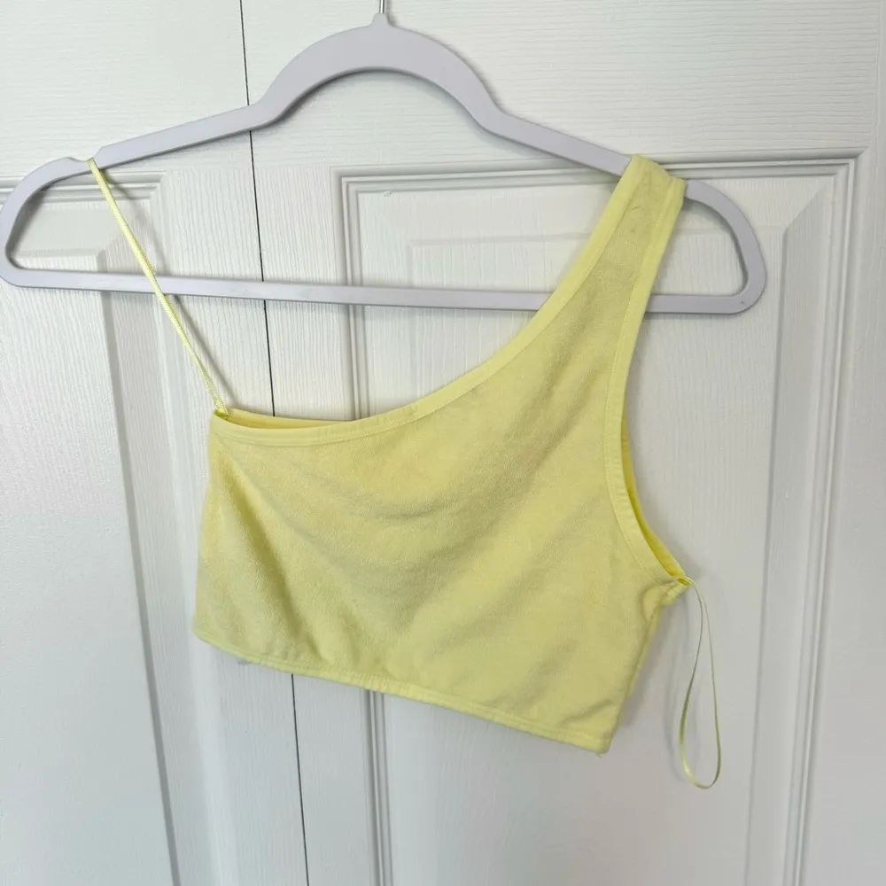 NWT ZARA Yellow Terry Cloth One Shoulder Asymmetric Sleeveless Crop Top - Image 4