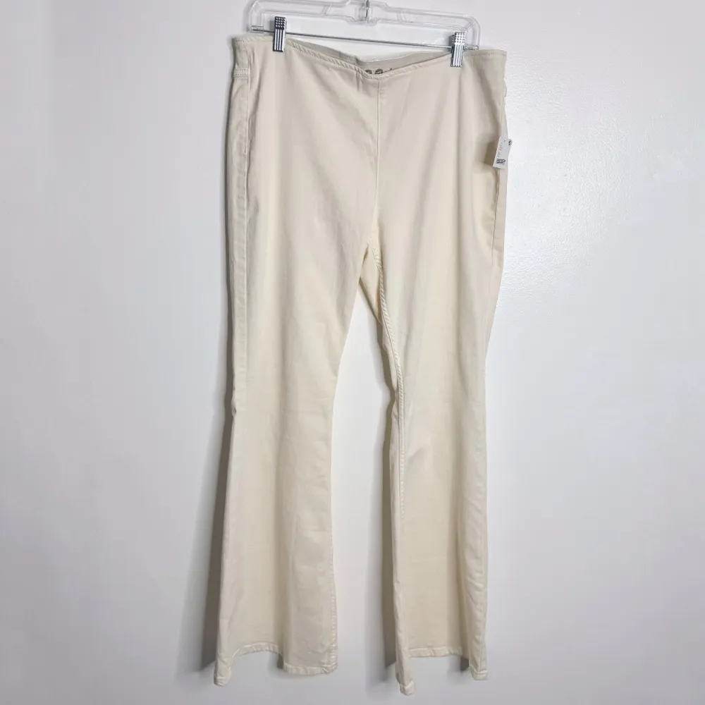 NWT Free People Penny Pull on Flare Jean Pants Ivory White Stretch Waist Size 32 - Image 2