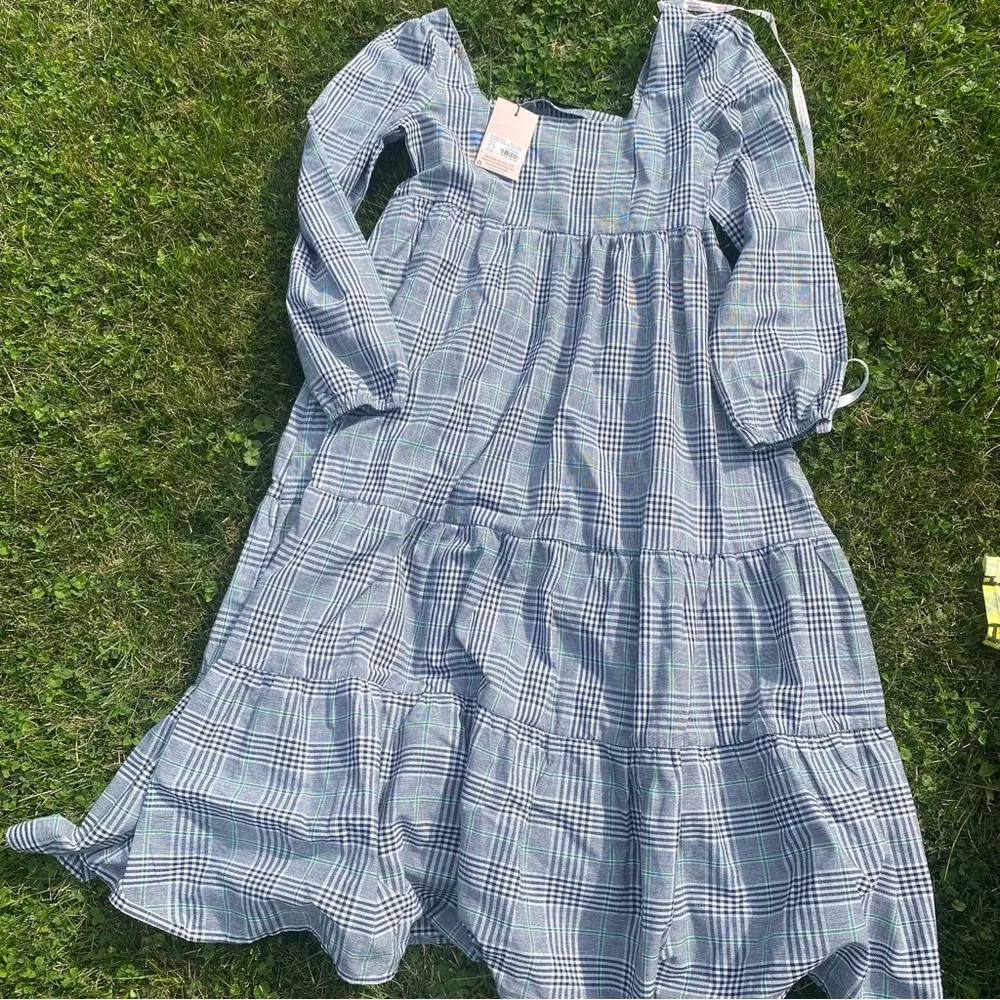 Missguided Maternity maxi smock dress in gray plaid - Image 4