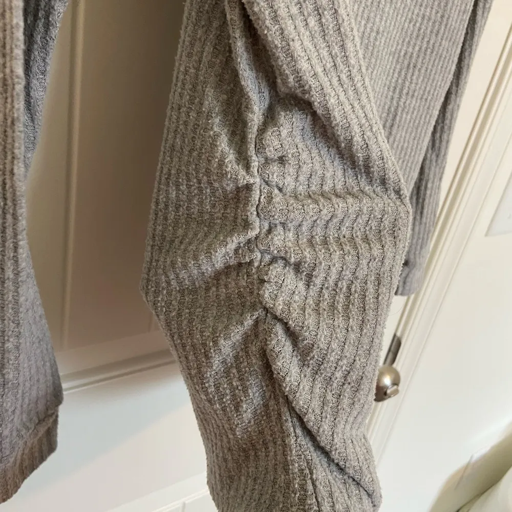 Derek Heart EUC |  women’s ribbed‎ texture maternity top — small - Image 3