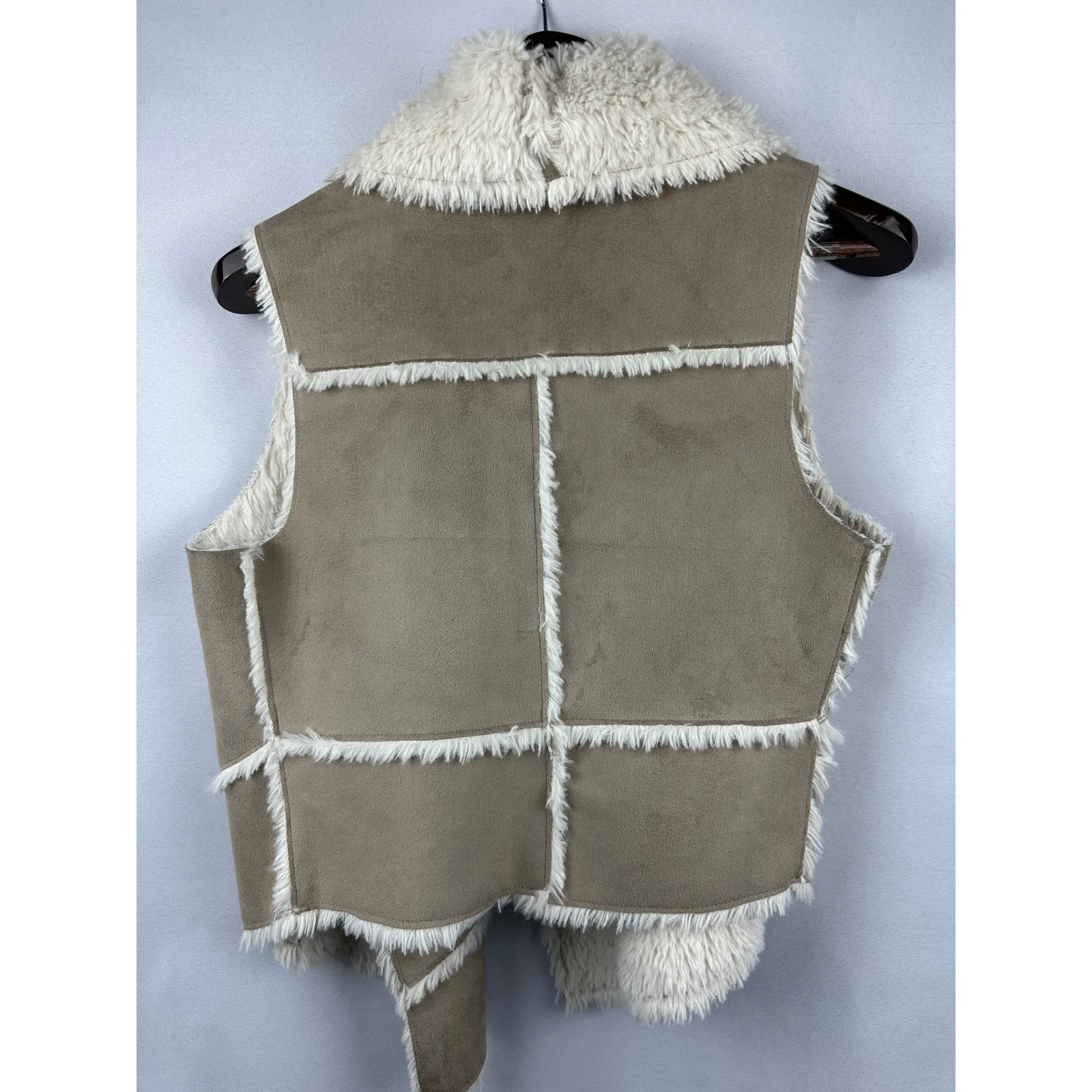 Women’s Olive & Oak Faux Suede and Sherling Drape Front Vest Beige Size Small - Image 2