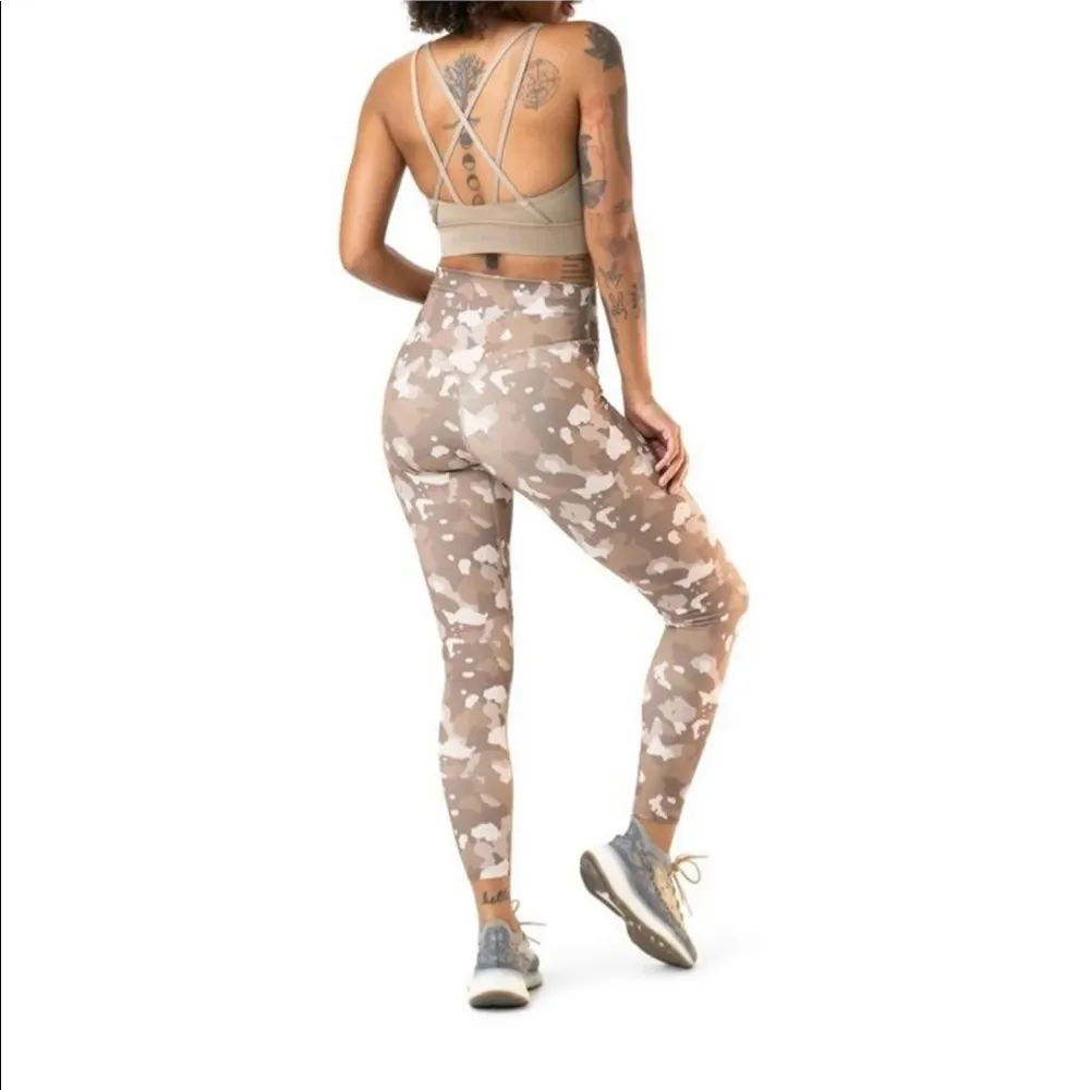 Balance Athletica Ascent Leggings - Image 3