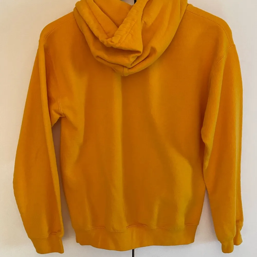 save the bees yellow sweatshirt - Image 3