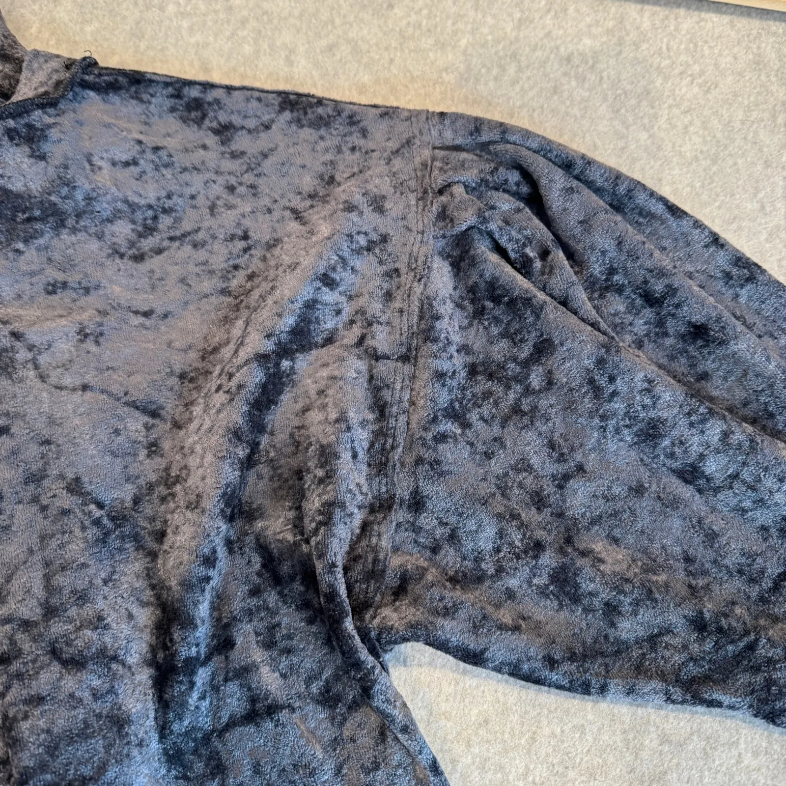 Free People Crushed Velvet Long Sleeve Crew Neck Sweatshirt Top Gray Womens XS - Image 13