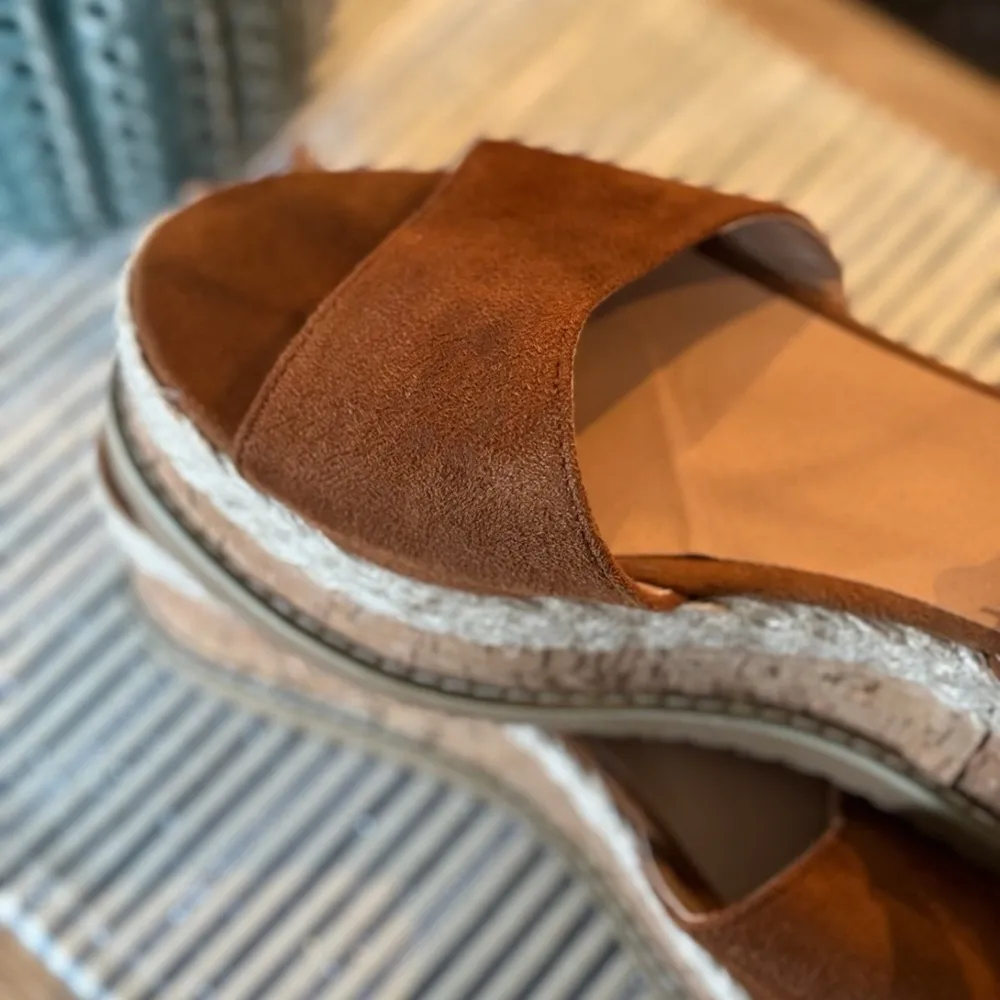 Boohoo Brown Sandals with Platform Espadrille Style Size 8 - Image 6