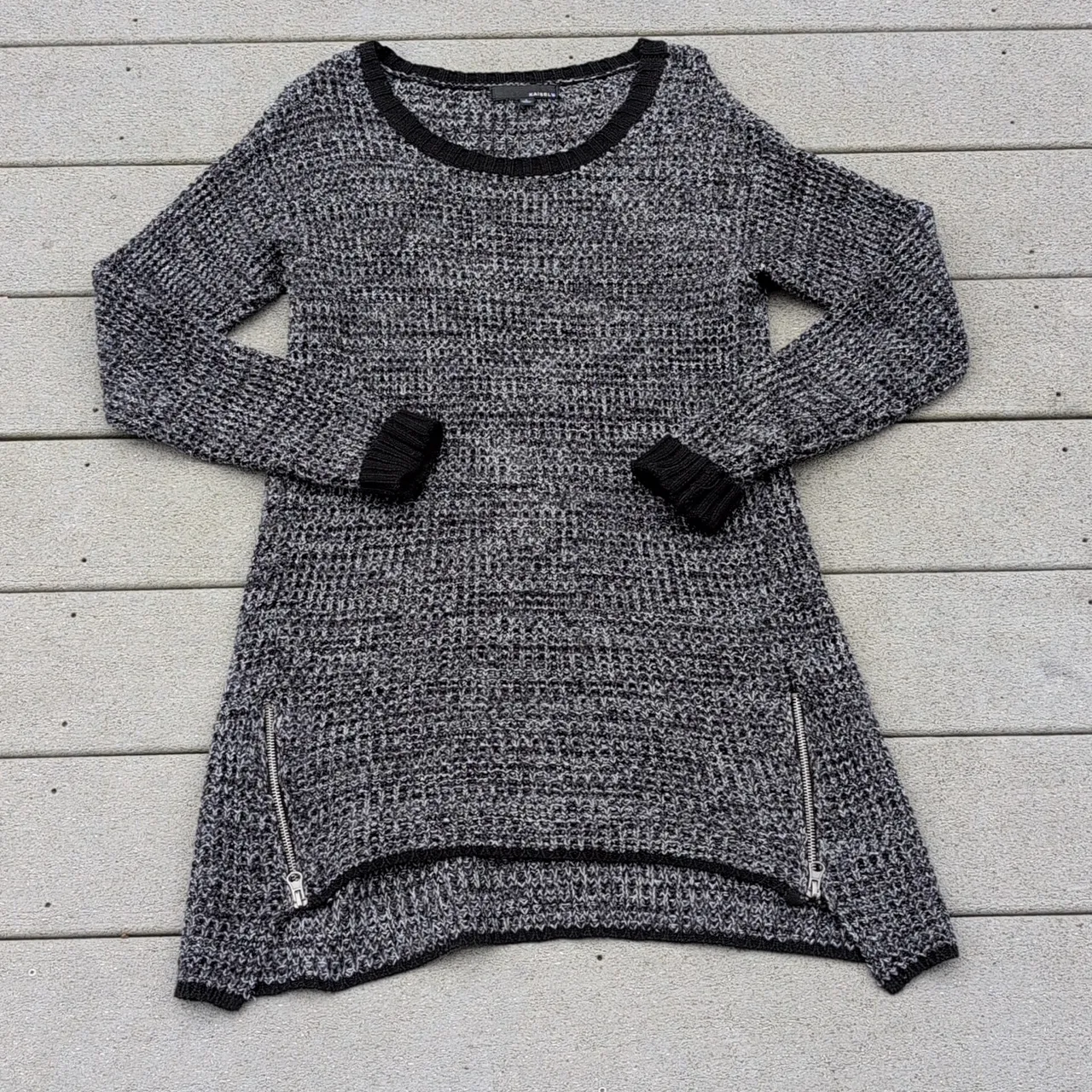 Kaisely Black and Gray Knit Tunic Sweater - Image 6