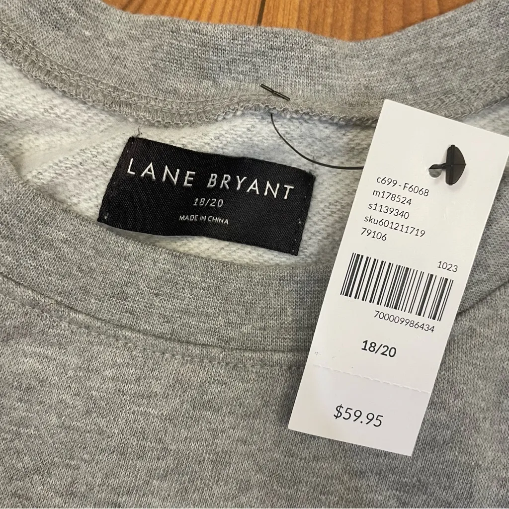Lane Bryant Very Merry Christmas Textured Graphic Crewneck Sweatshirt 18/20 New - Image 7
