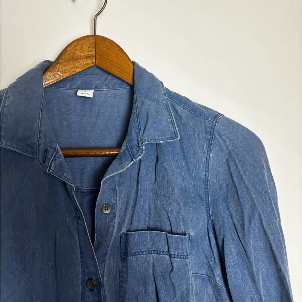 Old Navy Chambray Blue Classic Button-Front Long Sleeve Shirt - Image 3