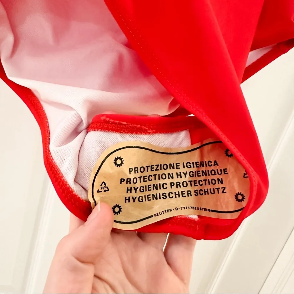 One Piece Swimsuit V neck Backless Solid Ruffle Strap Red sz Large - Image 9