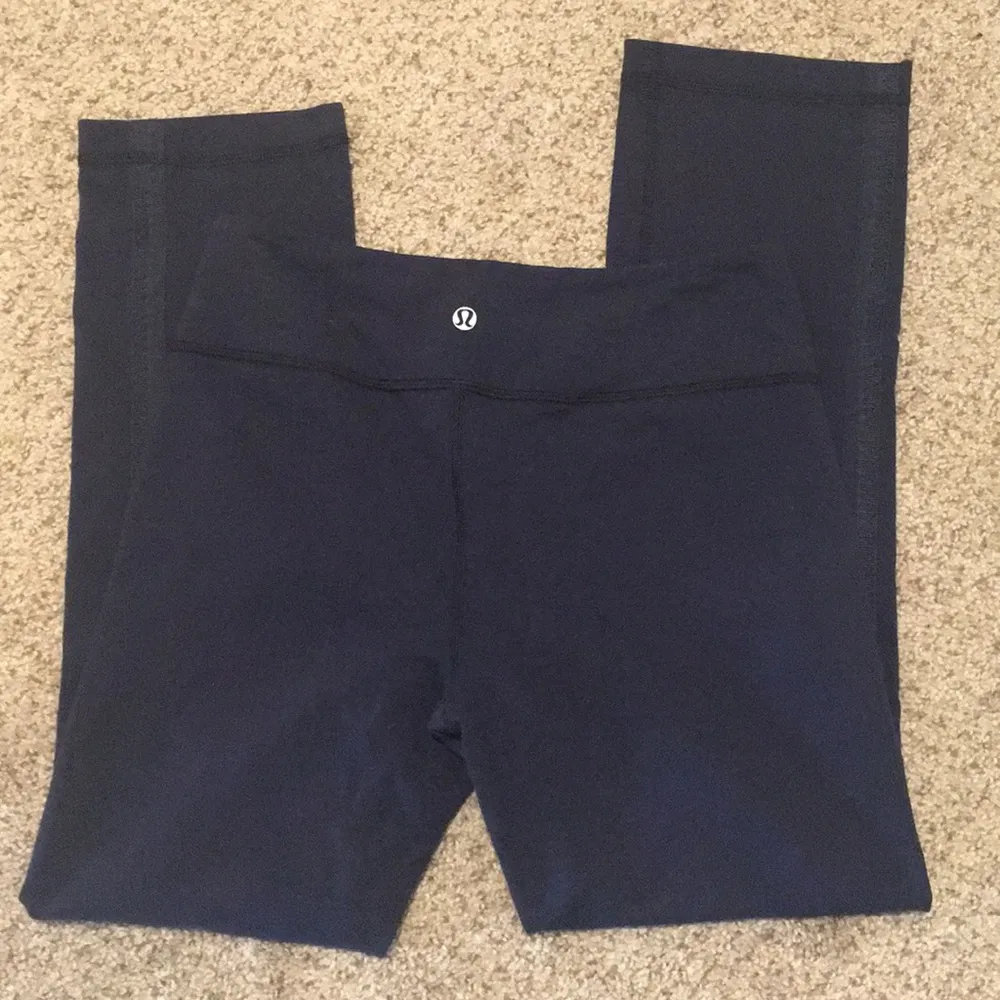 💙Lululemon Coast to Class 3/4 Pant in Inkwell - Image 5