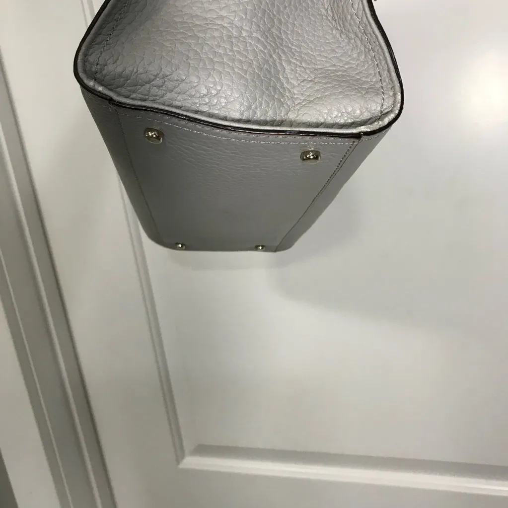 Kate Spade Southport Avenue Satchel Tote Top Handle Bag in Gray Pebbled Leather - Image 4