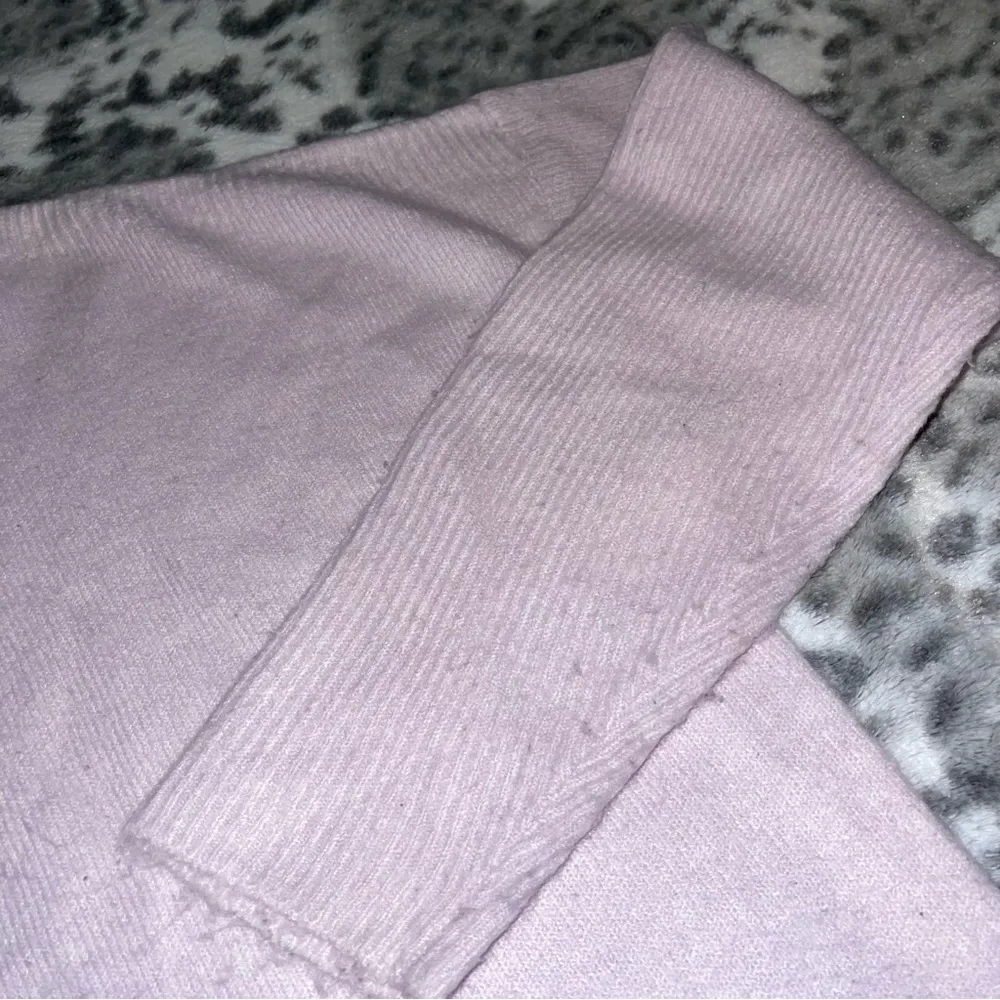 Time & Tru Sweater - Image 3