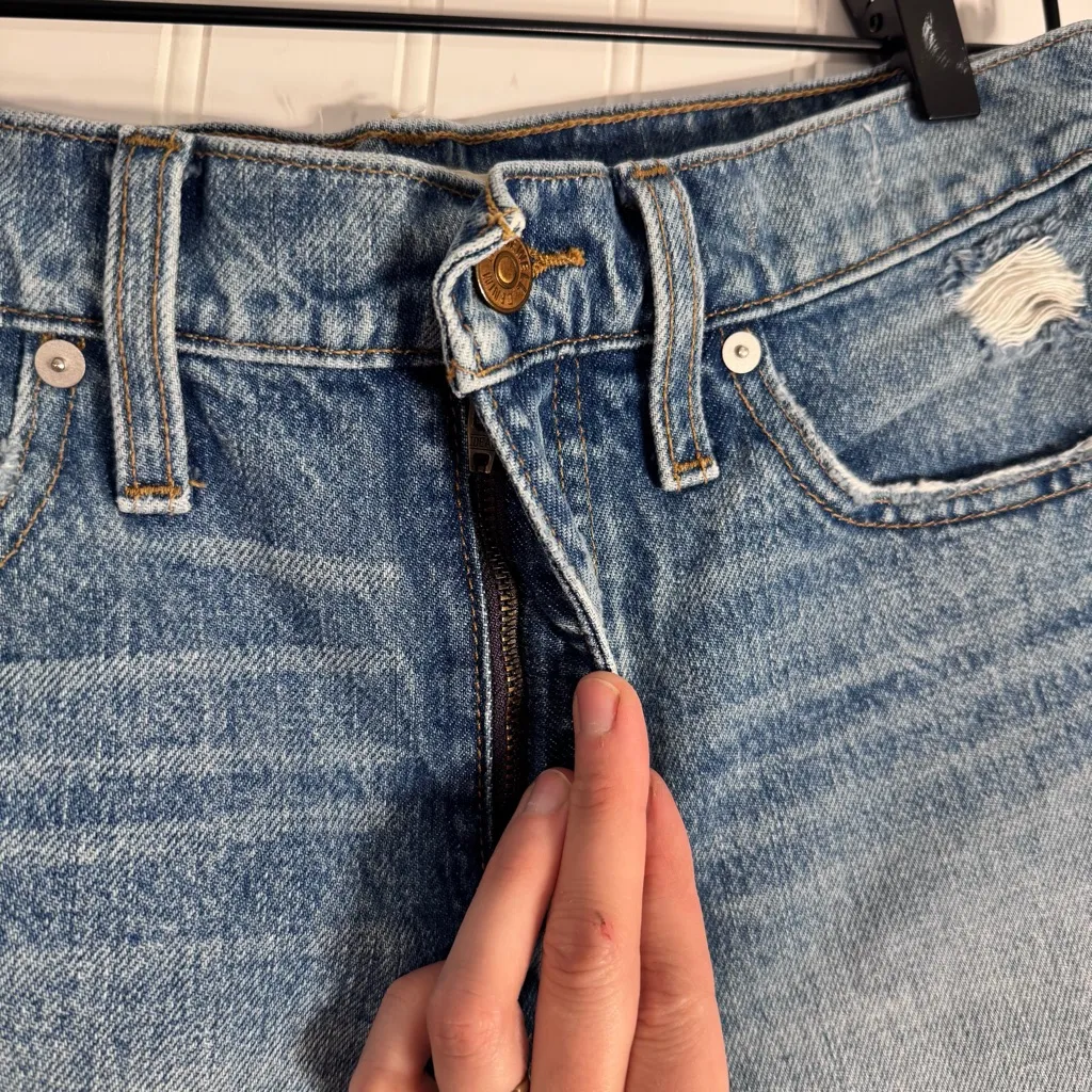 Madewell Relaxed Mid-Length Denim Shorts High-Waist Distressed Hem Women’s 26 - Image 4