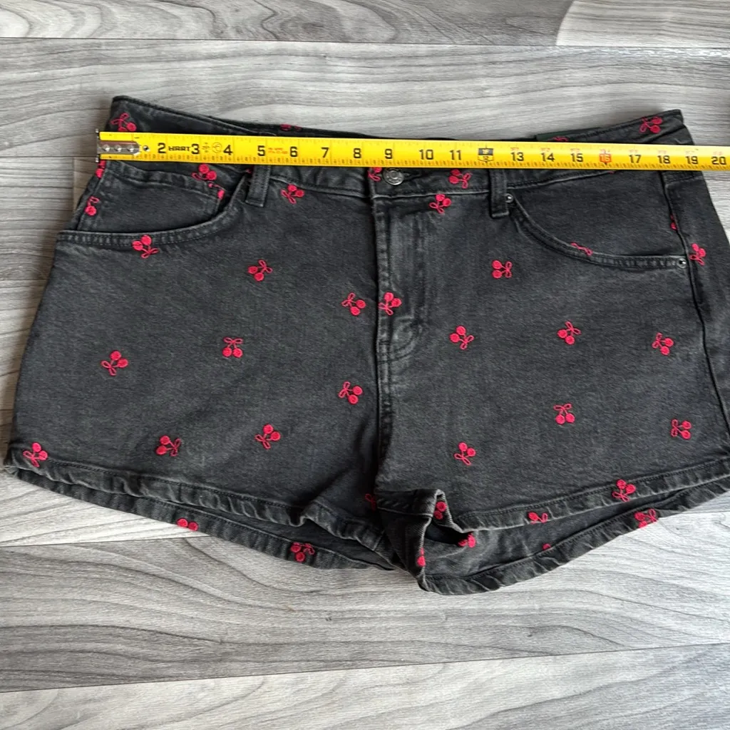Wild Fable Black Jean Shorts with Red Embroidery - Image 6